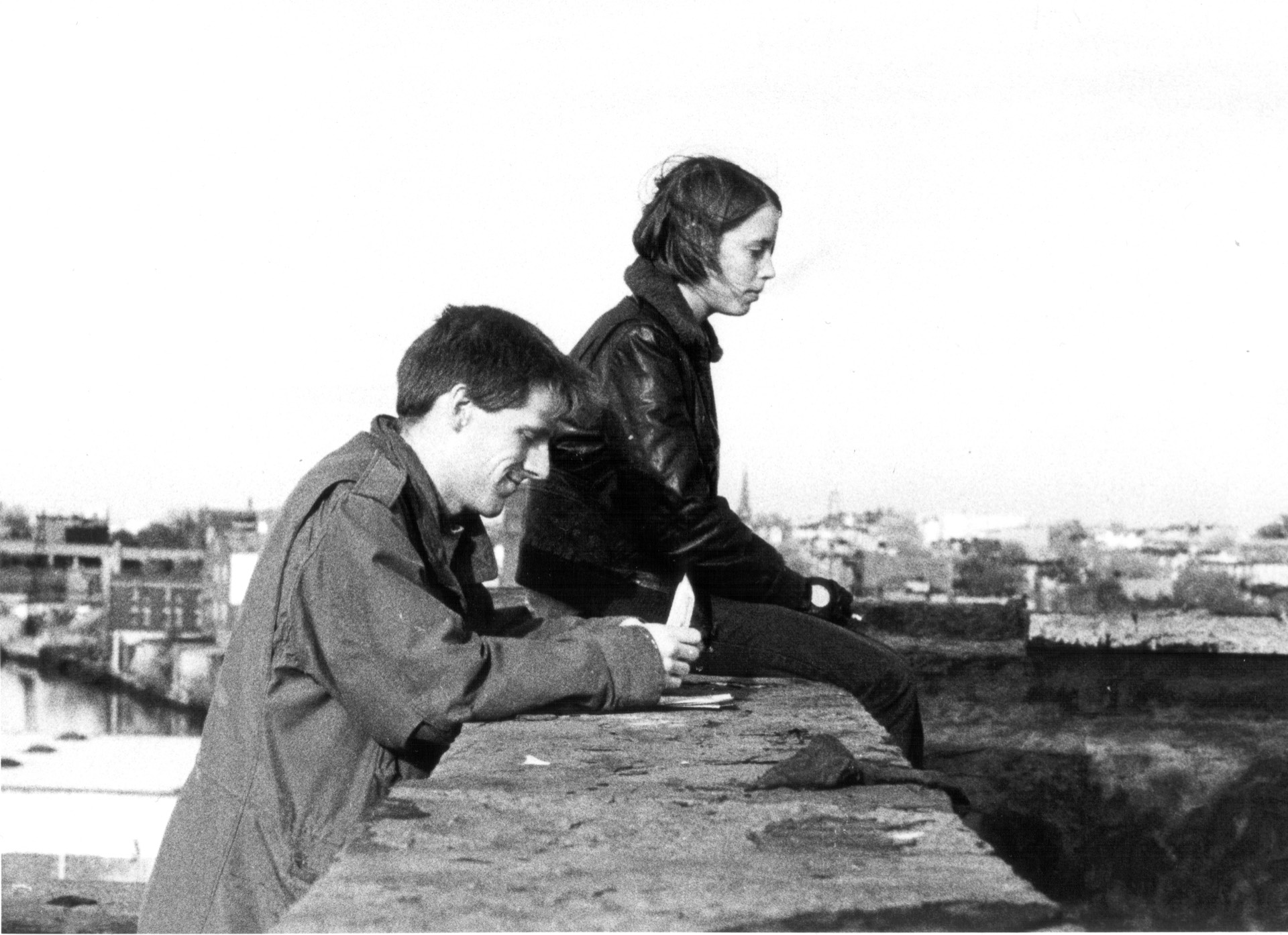 Jim Coleman e Kate Yourke in Black Harvest